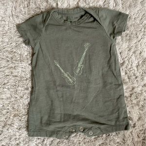 Kate Quinn green shortie